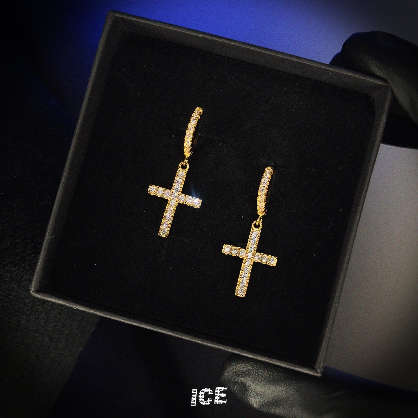 PENDIENTES CROSS