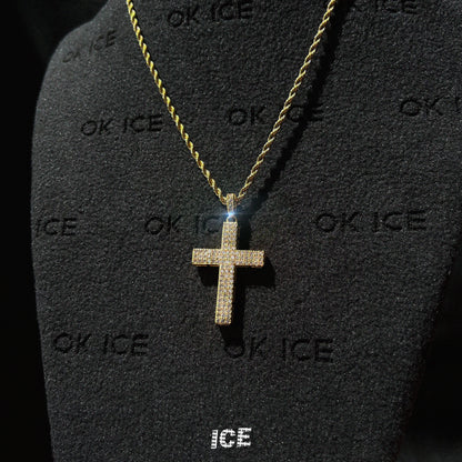 CROSS PENDANT 3 FILAS