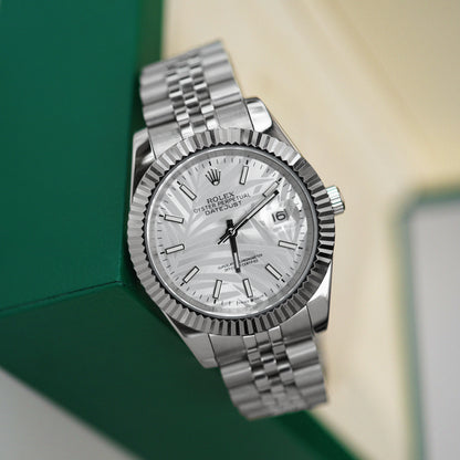 DATEJUST WHITE PALM DIAL