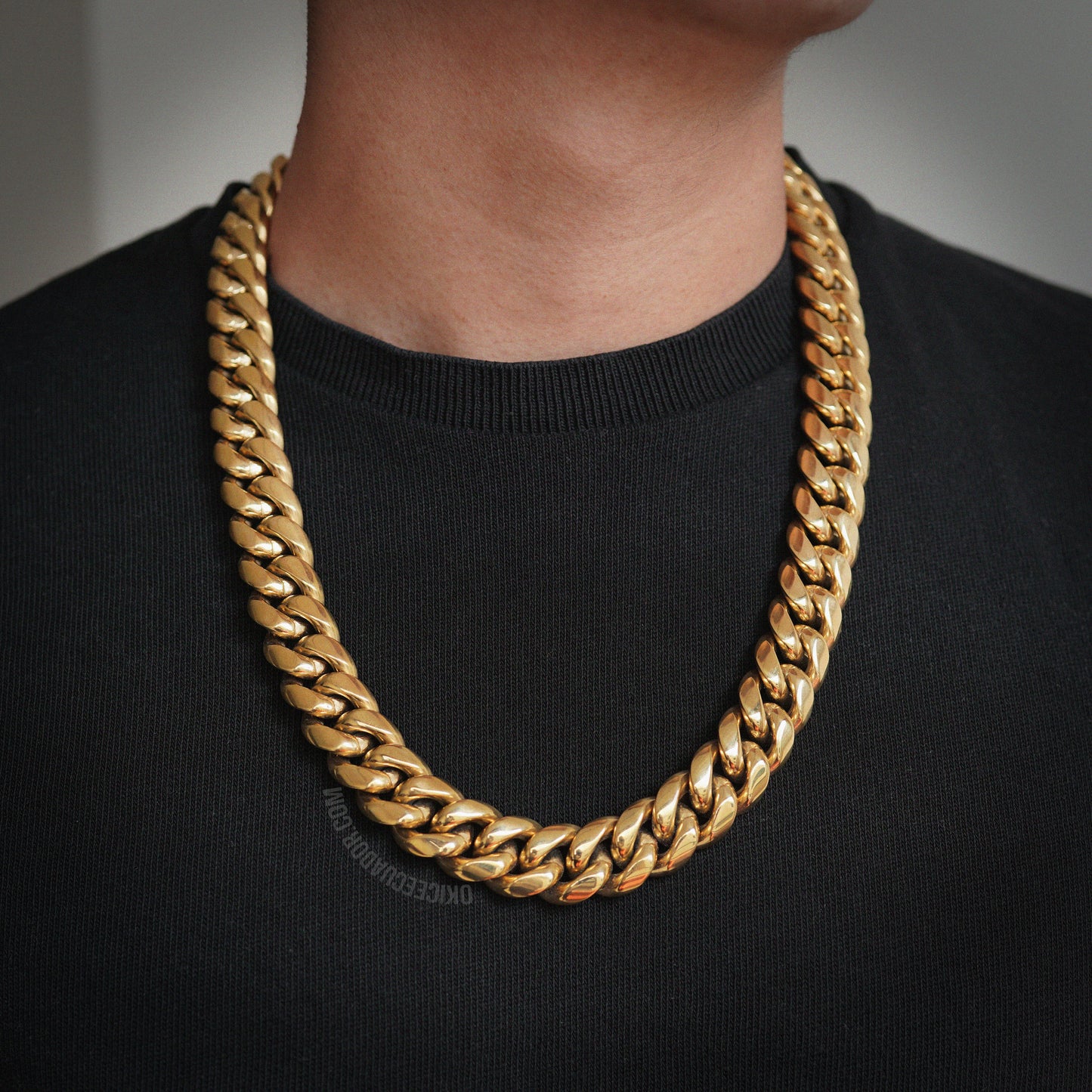 CUBAN LINK SOLID 20MM